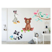 barevná nálepka na zeď s motivem lesních zvířátek