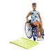 Barbie model Ken na invalidním vozíku