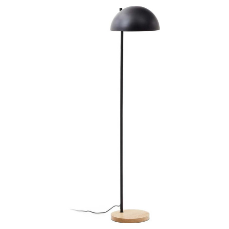 Černá/v přírodní barvě stojací lampa s kovovým stínidlem (výška 150 cm) Catlar – Kave Home