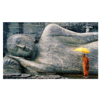 Fotografie Buddhist Monk at the Gal Vihara. Sri Lanka, Hugh Sitton, (40 x 24.6 cm)
