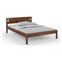 Tmavě hnědá dvoulůžková postel z borovicového dřeva 180x200 cm Laxbaken – Skandica