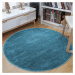 Kulatý koberec modré barvy