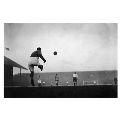 Fotografie Goal Kick, Topical Press Agency, 40 × 26.7 cm