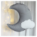 Cotton &amp; Sweets Závěsná dekorace měsíc světle šedá 31x31x10cm