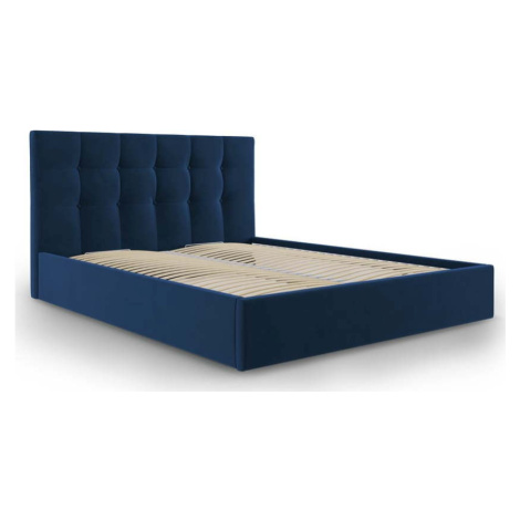 Tmavě modrá čalouněná dvoulůžková postel s úložným prostorem s roštem 180x200 cm Nerin – Mazzini Mazzini Sofas
