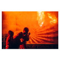 Umělecká fotografie Firefighters Battling Blaze with Water, NewSaetiew, (40 x 26.7 cm)