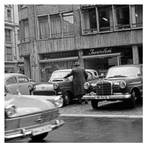 Fotografie Street scene at Alstertor street in Hamburg, Germany 1960s, 40 × 40 cm