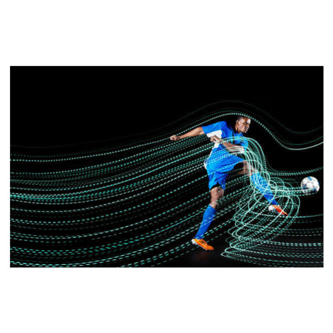 Umělecká fotografie Football/ soccerplayer with lighttrace, Henrik Sorensen, (40 x 26.7 cm)