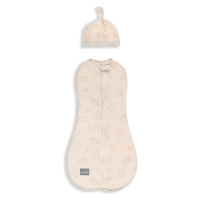 Zavinovačka Sleepee First Step Swaddle s čepičkou zdarma Vintage Animals Cream