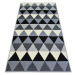Dywany Lusczow Kusový koberec BCF BASE TRIANGLES 3813 trojúhelníky černý/šedý