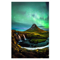 Umělecká fotografie Aurora borealis at Mount Kirkjufell Iceland, SuppalakKlabdee, (26.7 x 40 cm)