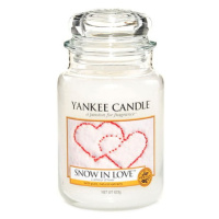 Vonná svíčka doba hoření 110 h Snow in Love – Yankee Candle