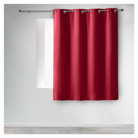 Červený zatemňovací závěs 135x180 cm Occult – douceur d'intérieur