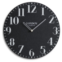 Kvalitní hodiny ze dřeva v černé barvě