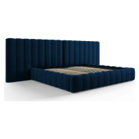 Tmavě modrá čalouněná dvoulůžková postel s úložným prostorem a roštem 200x200 cm Gina – Milo Cas