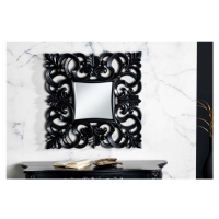 Estila Luxusní nástěnné zrcadlo Muriel v matné černé barvě s ozdobným rámem ze dřeva a polyresin