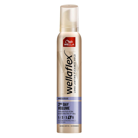 WELLAFLEX 2-Days Volume Pěnové tužidlo na vlasy Extra silné 200 ml