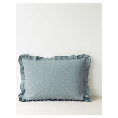 Světle modrý lněný povlak na polštář s řaseným lemem Linen Tales, 50 x 60 cm