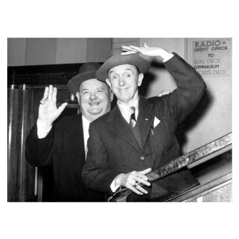 Plakát, Obraz - Laurel and Hardy Arriving in Southampton Aboard Queen Mary January 29, 1952, 40 