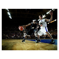 Umělecká fotografie Basketball player being guarded by defender, Thomas Barwick, (40 x 30 cm)