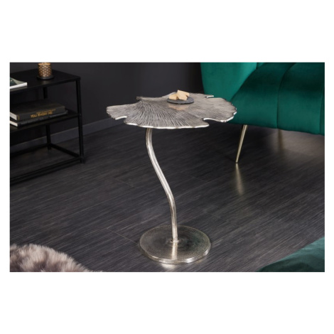 Estila Art-deco designový příruční stolek Ginko ve tvaru listu stříbrný 53cm