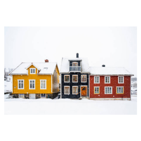 Fotografie Colorful houses under heavy snowfall, Marco Bottigelli, 40 × 26.7 cm