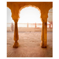 Fotografie Ornate Indian arch and courtyard, Inti St Clair, (35 x 40 cm)