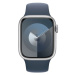 Apple Watch Series 9 41mm Stříbrný hliník s bouřkově modrým sportovním řemínkem M/L Stříbrná