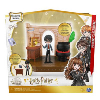 HARRY POTTER UČEBNA MÍCHÁNÍ LEKTVARŮ S FIGURKOU HARRYHO