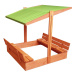 Zavíratelné pískoviště s lavičkami a stříškou zelené barvy 120 x 120 cm