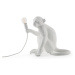 SELETTI LED deko stolní lampa Monkey Lamp, bílá, sedící