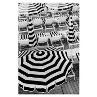 Fotografie Black and White Beach Umbrellas, Grace Digital Art, 26.7 × 40 cm