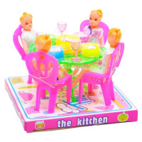 Kuchyňský stůl s panenkami a s doplňky