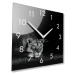 Dekorační černobílé skleněné hodiny 30 cm s motivem lvice