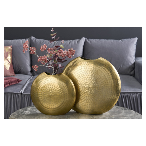 Estila Designová orientální sada dvou zlatých váz Konstantino kulatého plochého tvaru s kovaným 
