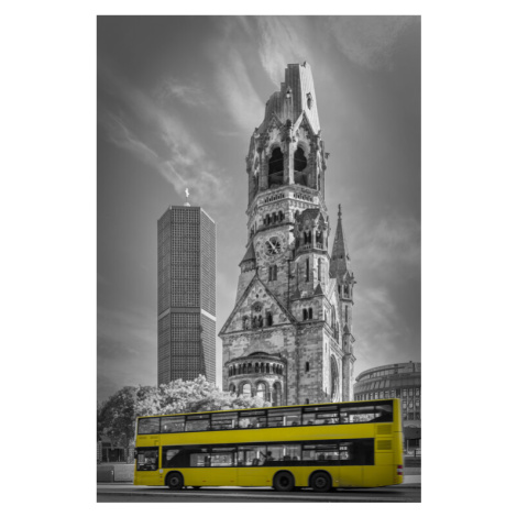 Fotografie BERLIN Kaiser Wilhelm Memorial Church with bus | colorkey, Melanie Viola, 26.7 × 40 c