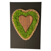 Mechový obrázek s dřevěným srdcem a provazem 20 x 30 cm