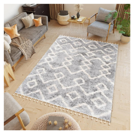 Shaggy tmavě šedý koberec se vzorem