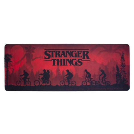 Stranger Things - Logo, XL, červená - 5055964796006 PALADONE