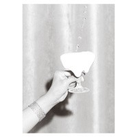 Fotografie Hands Drink Glass Black and White, Pictufy Studio, 30 × 40 cm