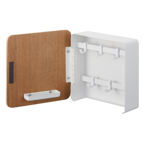 Bílá skřínka na klíče s dvířky z překližky Yamazaki Rin