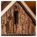 Blumfeldt Hmyzí hotel s úzkou špičatou střechou, zavěšení, celoročně obyvatelný, dřevo