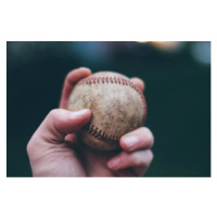 Fotografie Hand holding baseball, Justin Ross, 40 × 26.7 cm