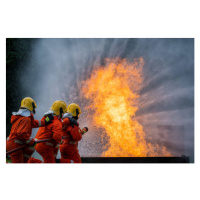 Fotografie Firefighters are extinguishing the fire., Visoot Uthairam, 40 × 26.7 cm