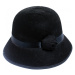 Černý dámský klobouk s mašlí