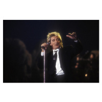 Fotografie Portrait of rock singer Rod Stewart on stage in 1990., 40 × 26.7 cm