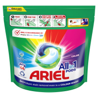 Ariel kapsle Color 44 ks
