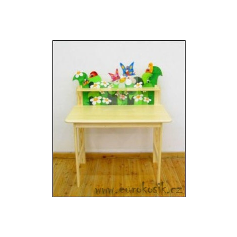Dětský stůl s poličkou a dekorací