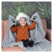 Cozy Noxxiez BL802 Husky - hřejivá deka s kapucí se zvířátkem a tlapkovými kapsami