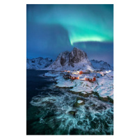 Fotografie Northern lights over snowcapped mountain, village, Natthawat, 26.7 × 40 cm